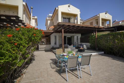 Meneou Beachfront Villa — Meneou — photo 3