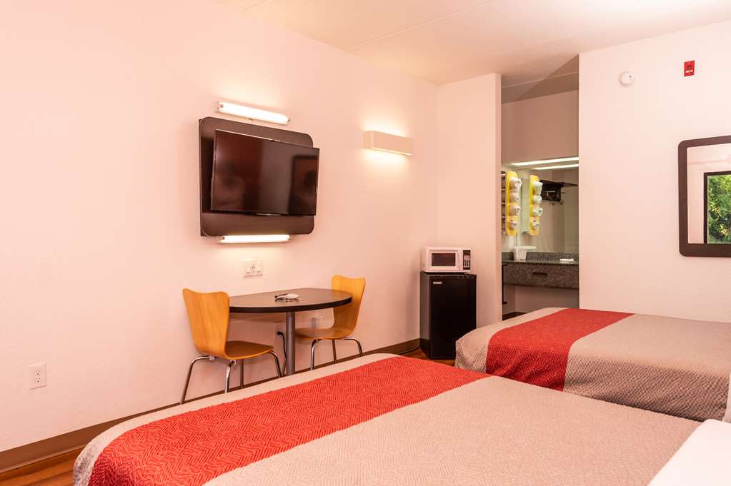 Motel 6 Kingsport TN - photo 4