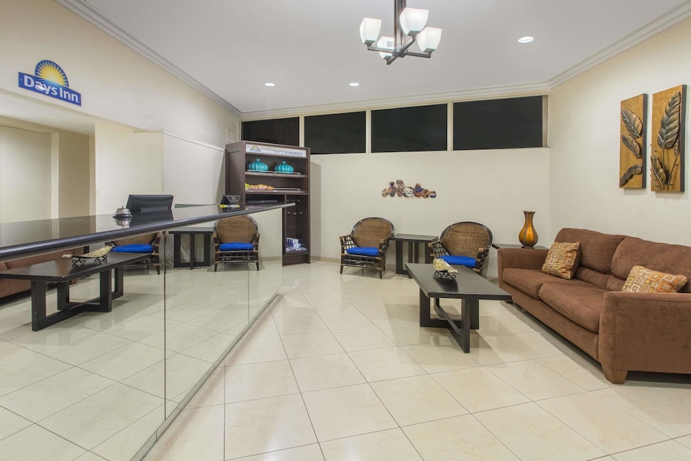 Days Inn by Wyndham Palm Springs - photo 16