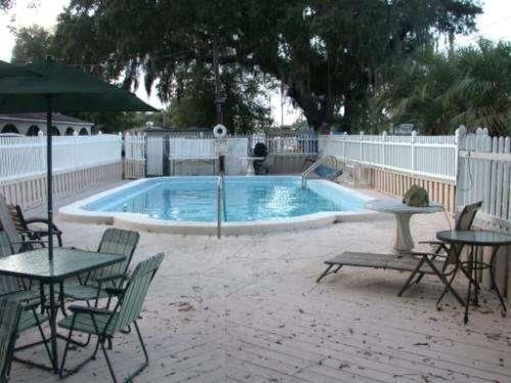 A1 Value Inn Hernando - photo 5