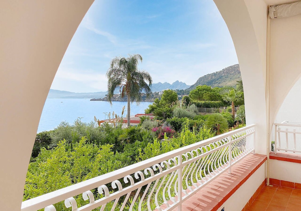 Solemar Sicilia Ville Paradiso in Santa Flavia, Italy