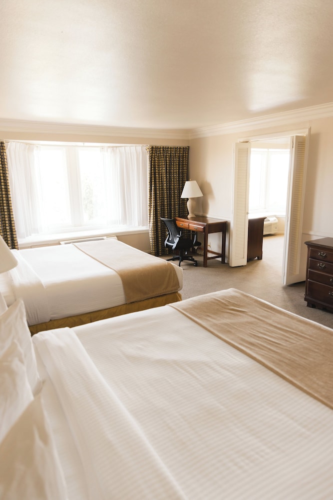 Historic Santa Maria Inn - photo 14