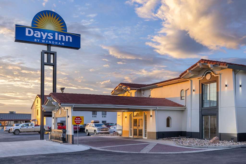 Days Inn by Wyndham Casper - photo 3