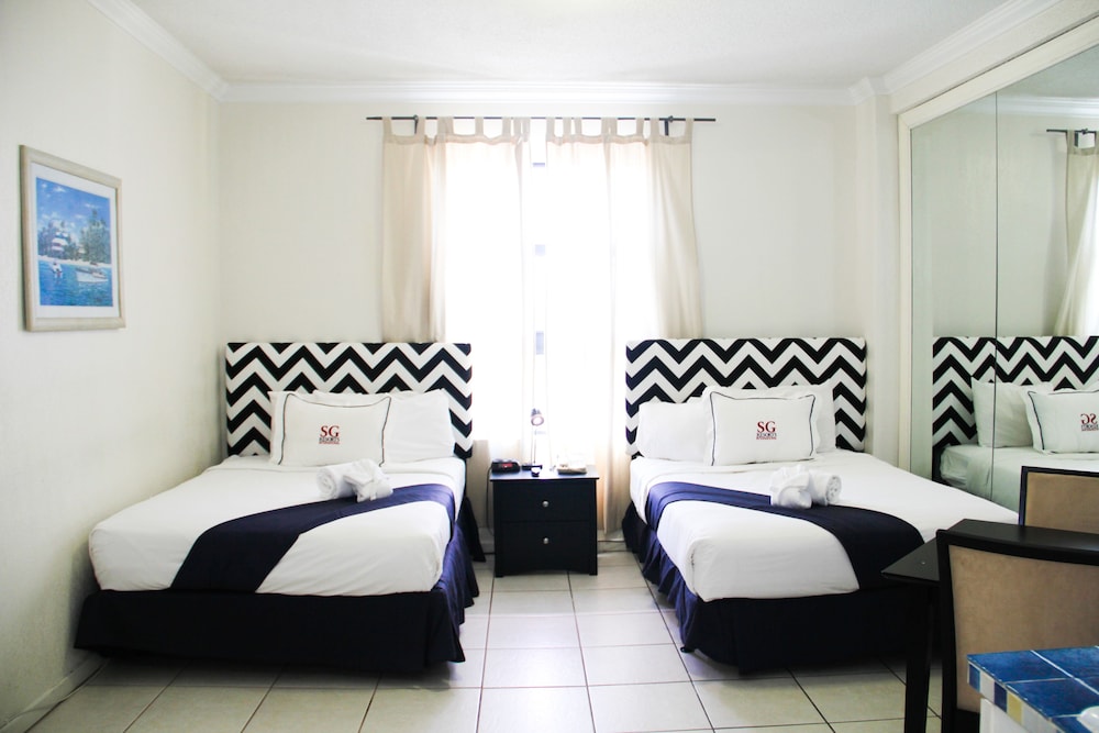 Hollywood Beach Resort Stylish Large Studio - photo 2
