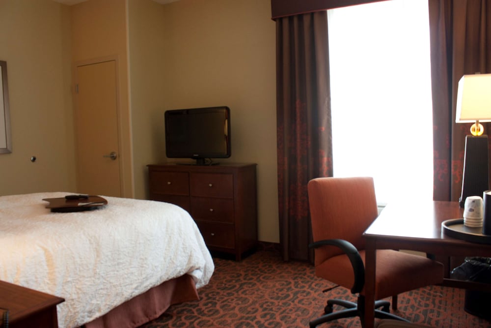 Hampton Inn Burlington - photo 8