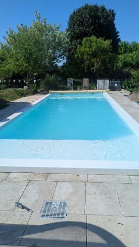 Chez Nous a Saint Avertin — hotel in Saint-Avertin