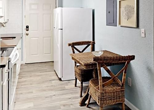 Sea Breeze Suites - photo 10