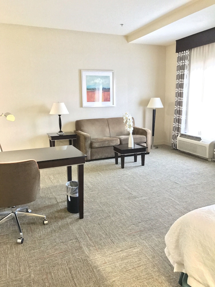 Hampton Inn & Suites Las Vegas South - photo 20