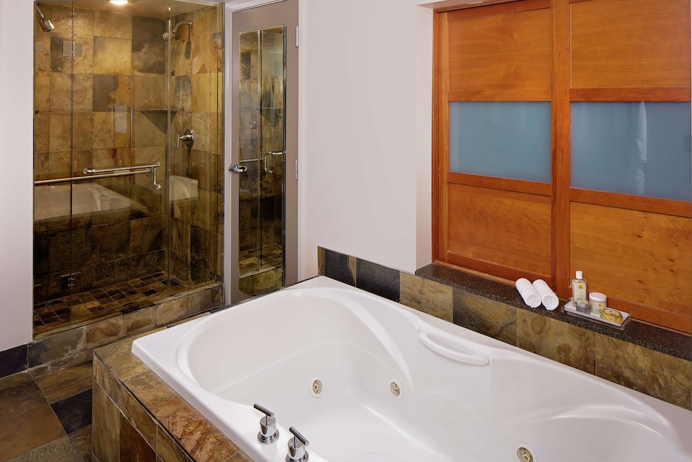 Chrysalis Inn & Spa Bellingham Curio Collection by Hilton - photo 19