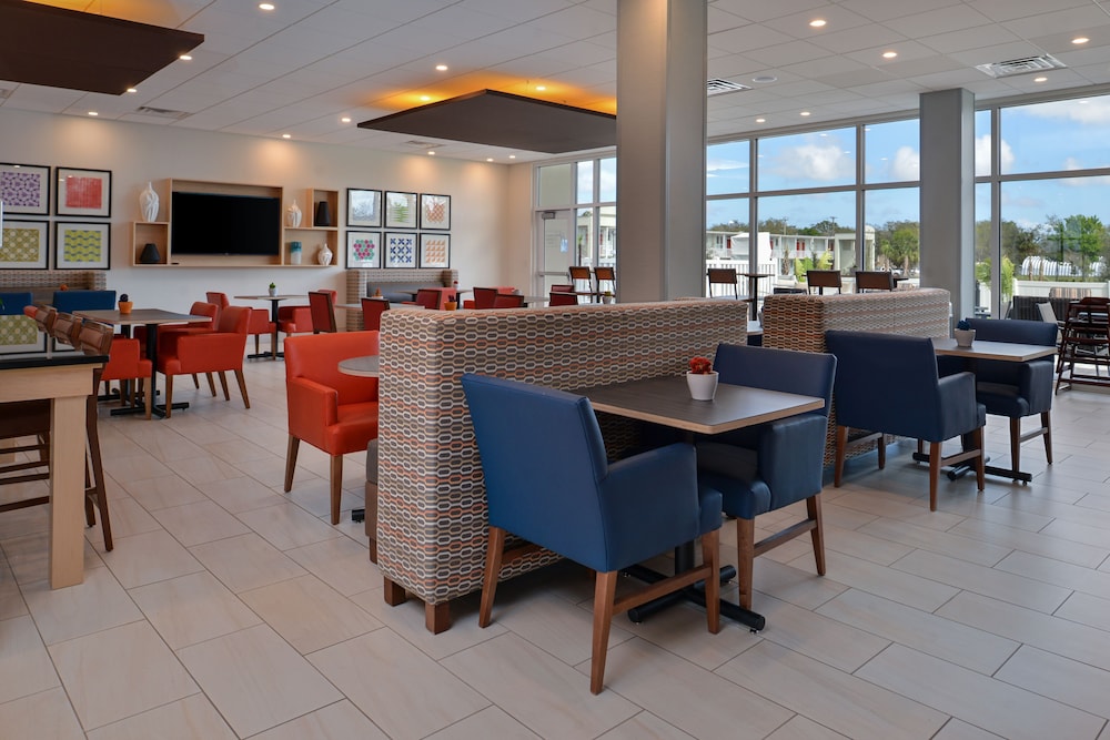 Holiday Inn Express & Suites West Melbourne by IHG - photo 56