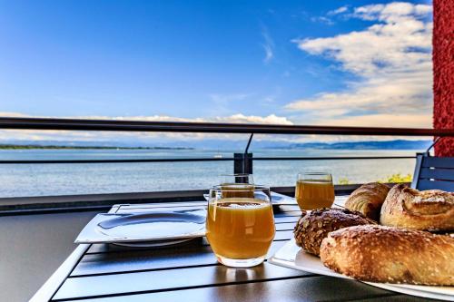 Auszeit Apartment LAKESIDE mit Privatstrand — 4-Star Luxury Hotel in Friedrichshafen, Germany