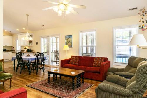 Island Delight by Oak Island Accommodations - photo 30