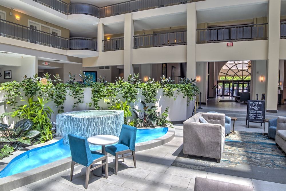 Embassy Suites by Hilton Indianapolis North - photo 36