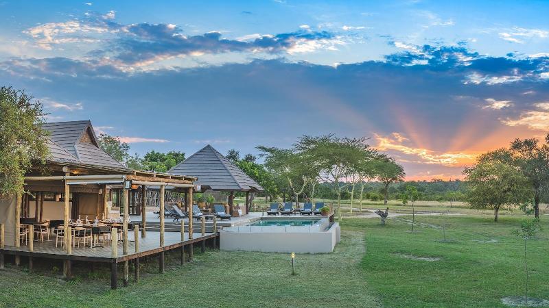 Nkorho Bush Lodge — 4-Star Luxury Hotel in Bushbuckridge, South Africa