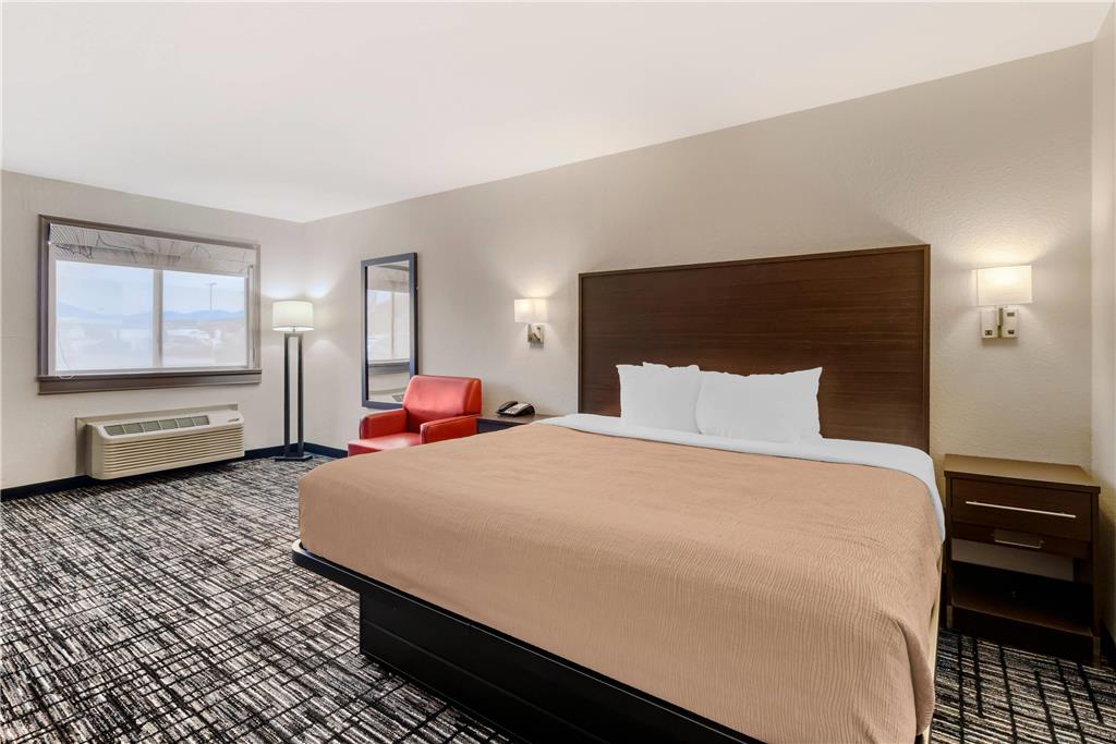 Quality Inn & Suites I 10 near Fiesta Texas - photo 16