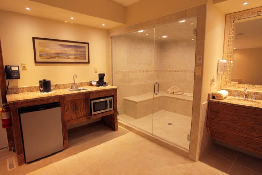 Sybaris Pool Suites Indianapolis - photo 17