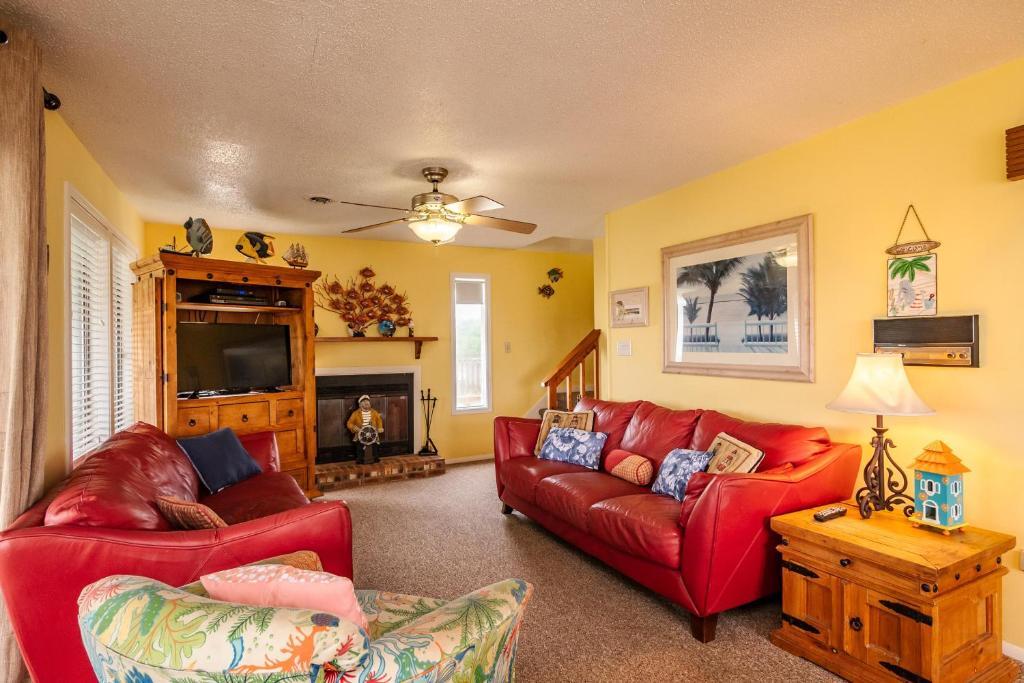Beach Barn by Oak Island Accommodations - featured photo