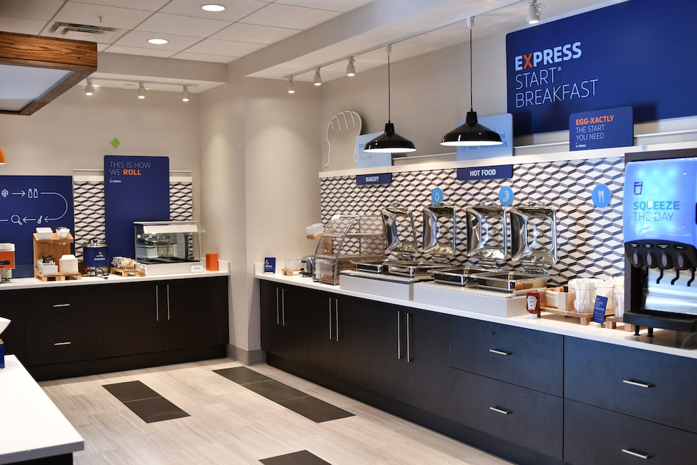 Holiday Inn Express & Suites Romeoville Joliet North by IHG - photo 25