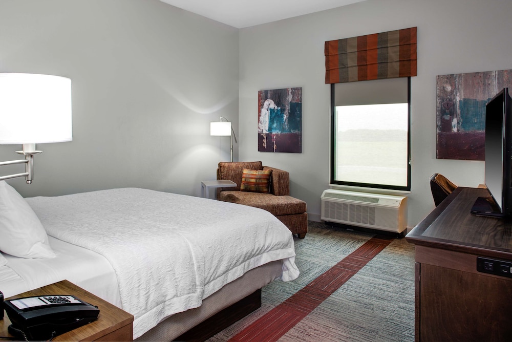 Hampton Inn & Suites Pittsburg Kansas Crossing - photo 15