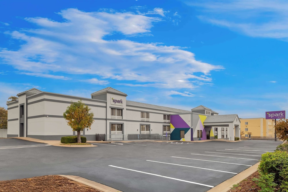 Spark by Hilton Wichita East - photo 36