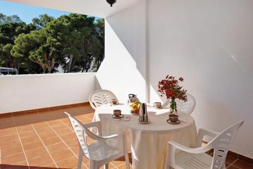 Aptº ATALAYA cerca de la Playa — 4-Star Luxury Hotel in Conil De La Frontera, Spain