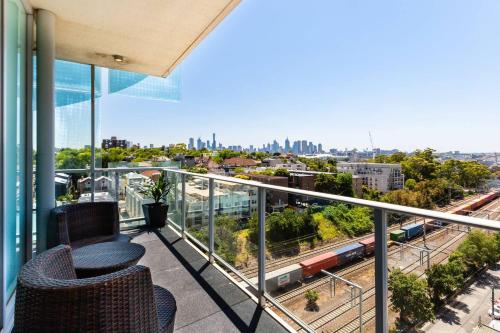 City View Chic in South Yarra with Parking — 4-Star Luxury Hotel in Melbourne, Australia