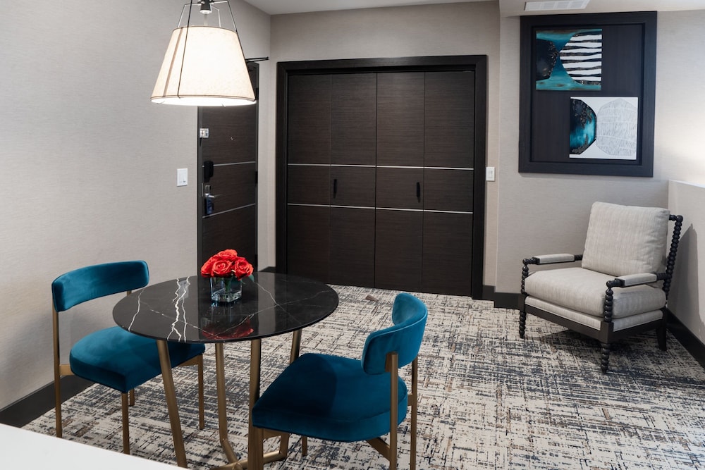 SpringHill Suites by Marriott Chicago Chinatown - photo 21