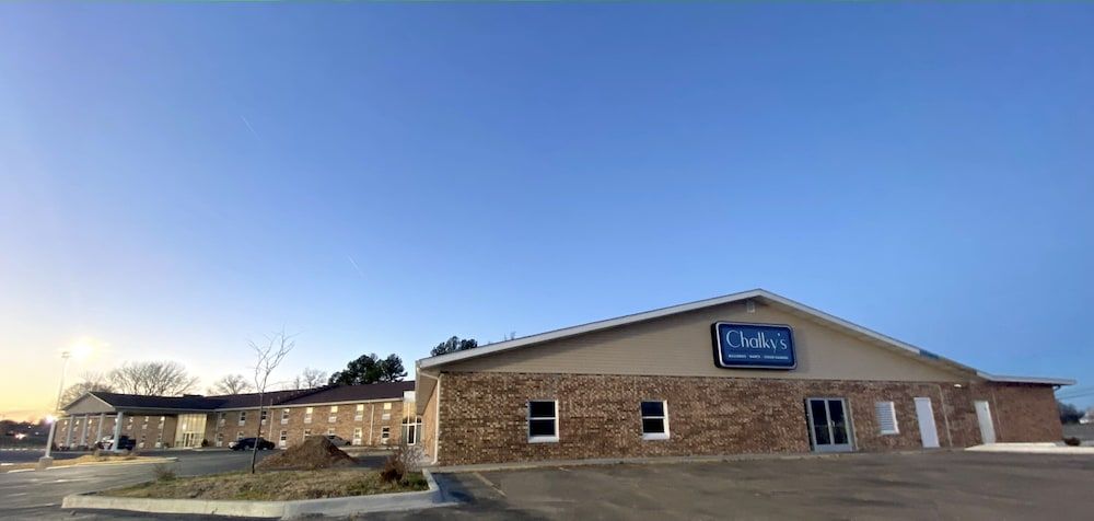 University Inn of Carbondale - photo 18