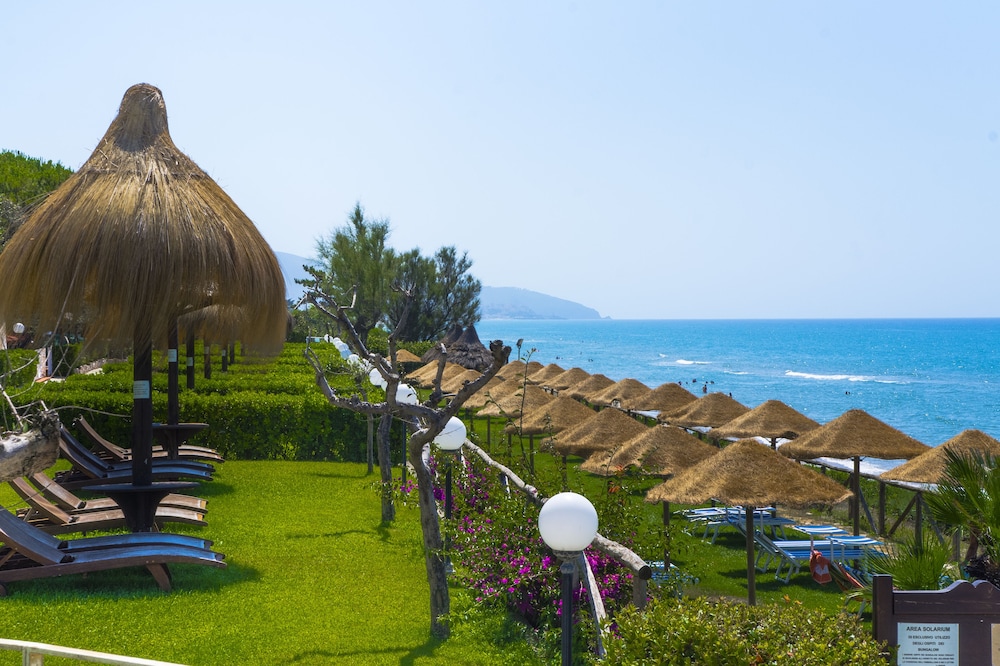 Holiday Village — 4-Star Luxury Hotel in Fondi, Italy