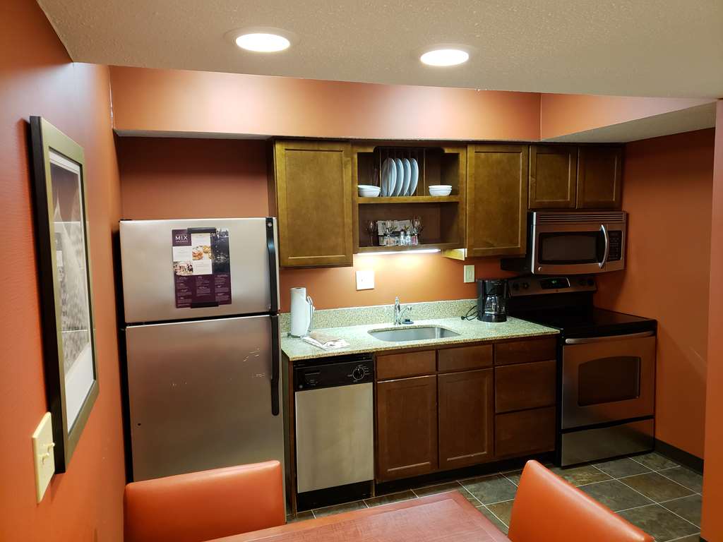 Hawthorn Suites by Wyndham Vienna Tysons Corner - photo 18