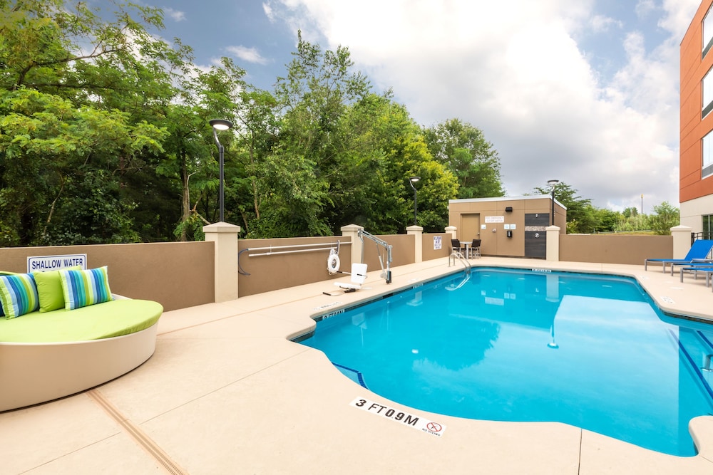 Holiday Inn Express & Suites Greenville S Piedmont by IHG - photo 28