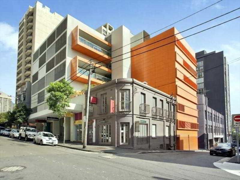 The 150 Apartments — 4-Star Luxury Hotel in Woolloomooloo, Australia