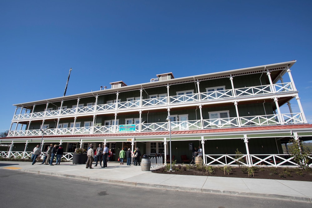 McMenamins Kalama Harbor Lodge - photo 85