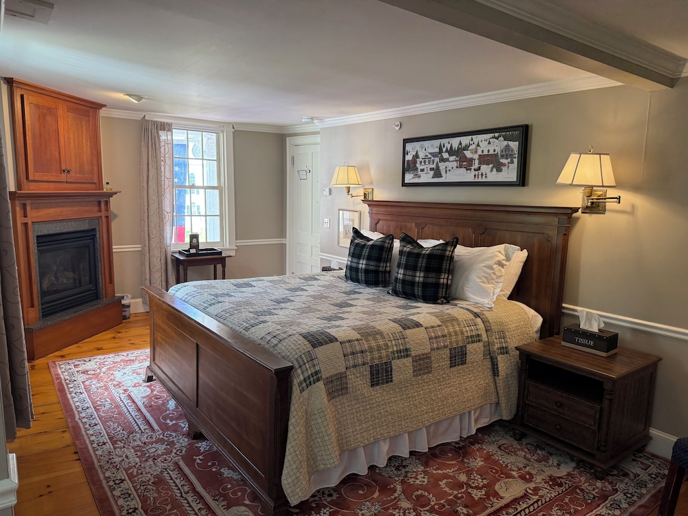 Four Columns Inn - photo 32