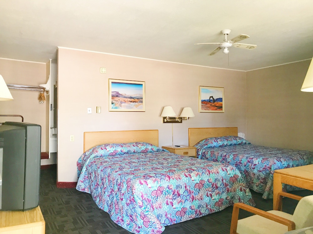 Appletree Inn - photo 7