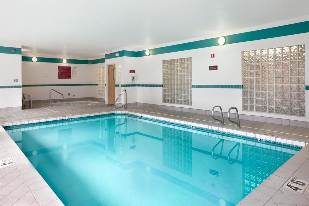 Howard Johnson Inn and Suites by Vancouver Mall - photo 19