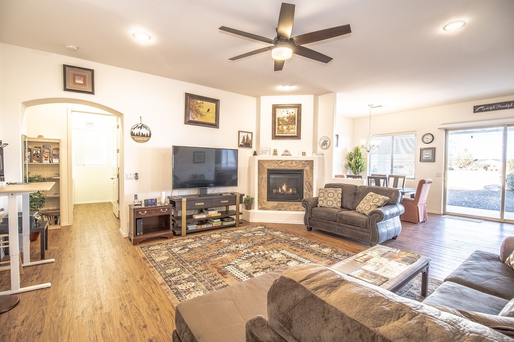 Cozy Granville Retreat W Modern Amenities 3 Bedroom Home 21121789 — Prescott Valley