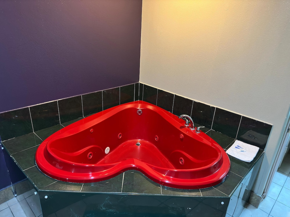Texas Inn and Suites RGV - photo 10