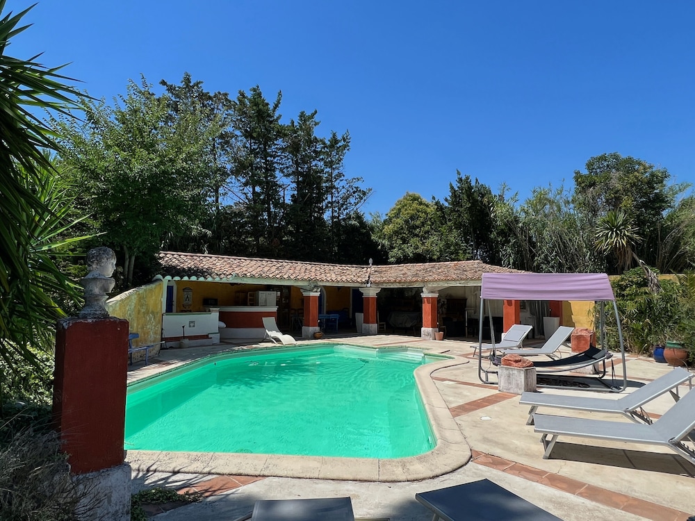 Le Clos de l’isle in Arles, France