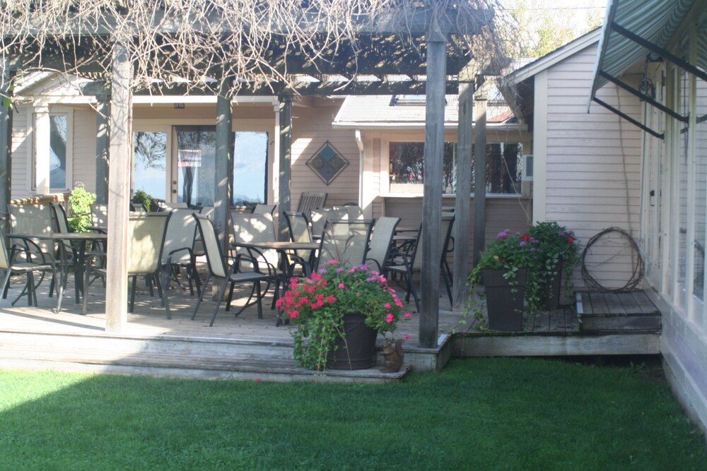 The Wildflower Inn - photo 10