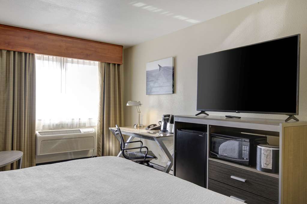 Best Western Plus Peppertree Airport Inn - photo 14