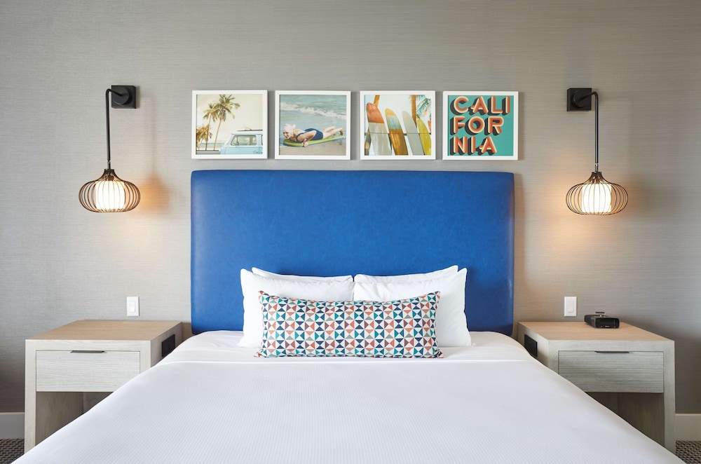 The Waterfront Beach Resort A Hilton Hotel - photo 55