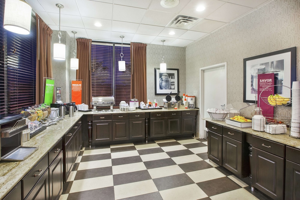 Hampton Inn Pittsburgh University Medical Center - photo 19
