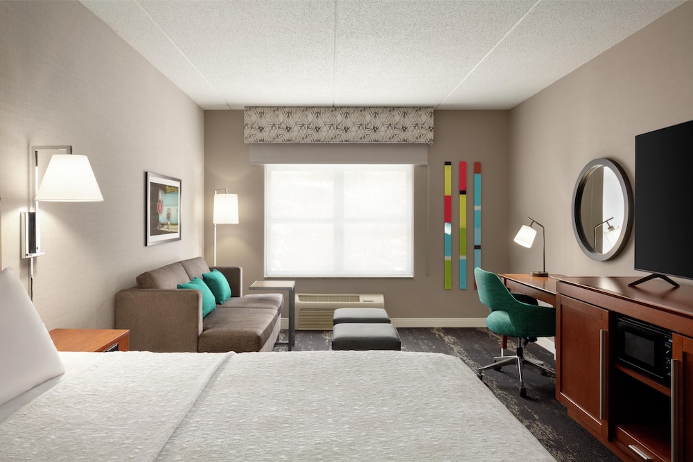 Hampton Inn Deadwood at Tin Lizzie Gaming Resort - photo 17