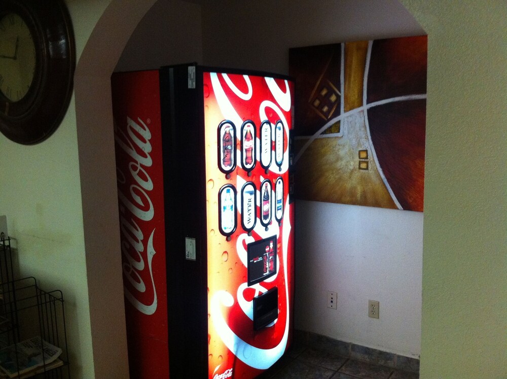 Blue Bay Inn & Suites - photo 70