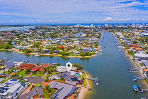 Pay for 3 nights get 4th night for free in March — 4-Star Luxury Hotel in Maroochydore, Australia