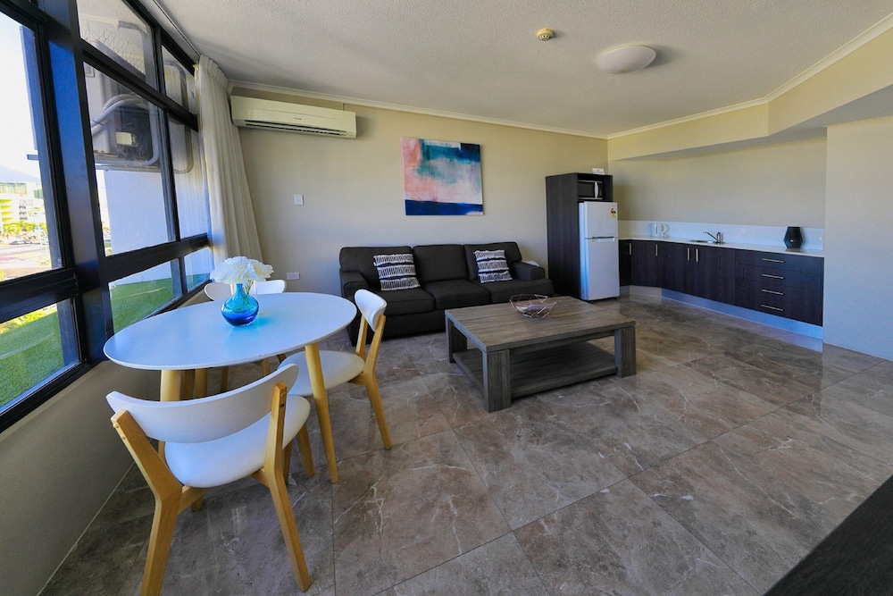 Alivio Hotel Cairns — Cairns — photo 3