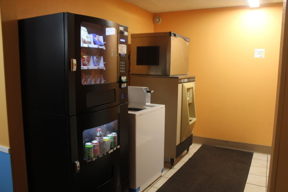 Americas Best Value Inn Warrenton - photo 17
