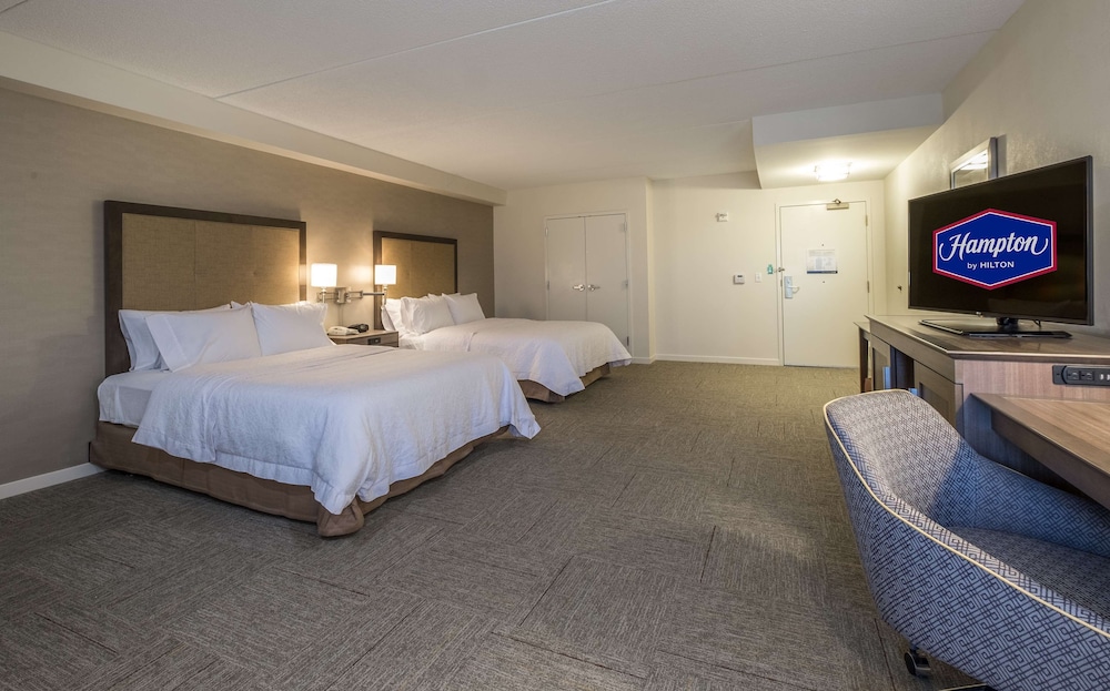 Hampton Inn Waterville - photo 9