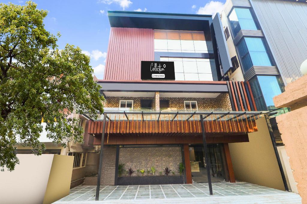 Collection O Ranchi Station Road Near Gurudwara in Ranchi, India